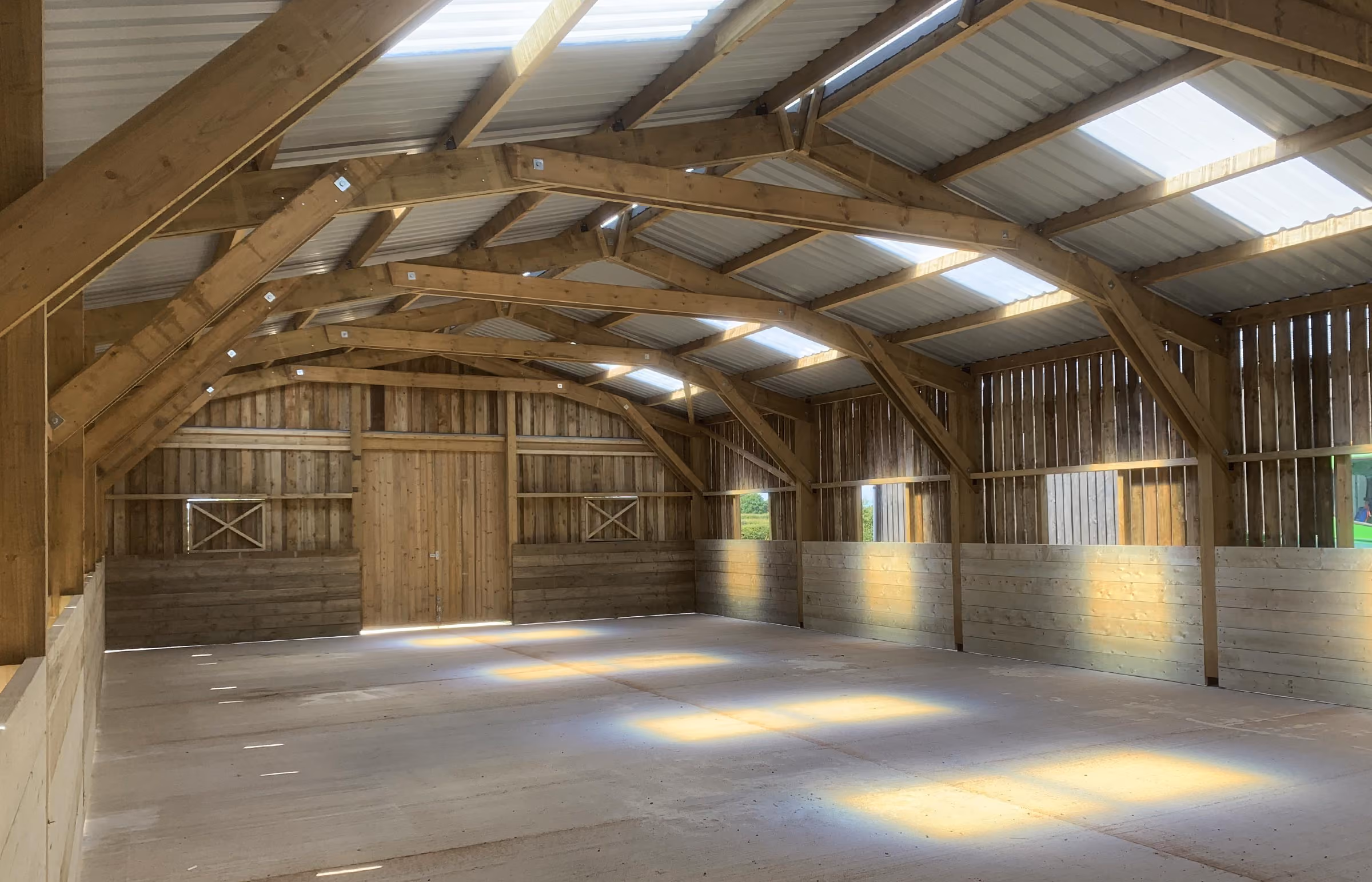 Steel-framed agricultural building in Northamptonshire