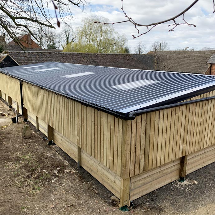 Farm stable contractors Warwickshire